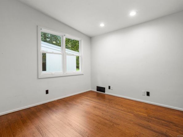 999 Monroe Turnpike, Monroe CT 06468