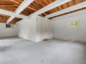 999 Monroe Turnpike, Monroe CT 06468