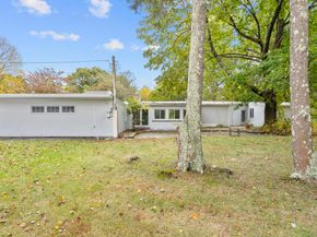 999 Monroe Turnpike, Monroe CT 06468