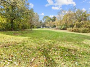 999 Monroe Turnpike, Monroe CT 06468