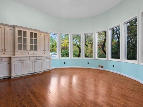 999 Monroe Turnpike, Monroe CT 06468