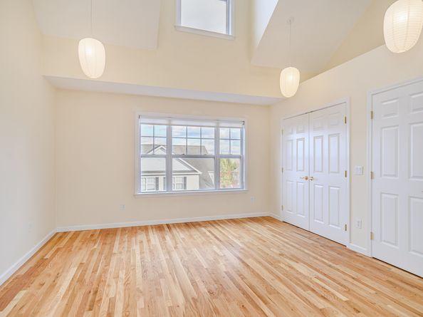 92 Woodcrest Lane 92, Danbury CT 06810