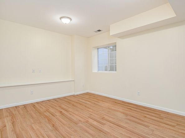 92 Woodcrest Lane 92, Danbury CT 06810