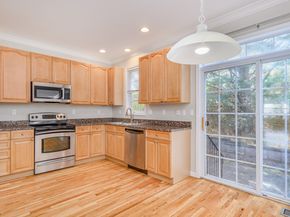 92 Woodcrest Lane 92, Danbury CT 06810