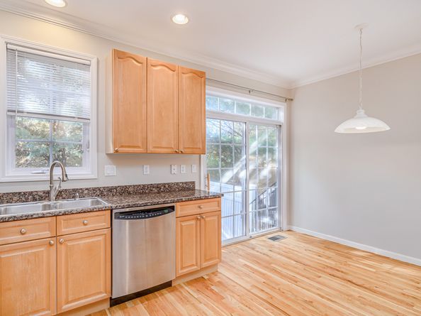 92 Woodcrest Lane 92, Danbury CT 06810