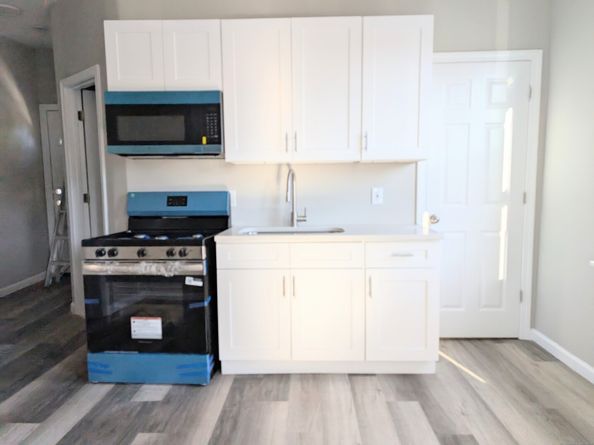 54 6th Street, Bridgeport CT 06607