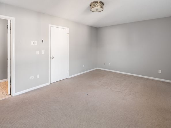 19 Woodway Road APT 14, Stamford CT 06907