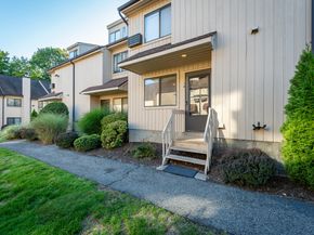 19 Woodway Road APT 14, Stamford CT 06907