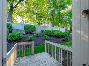 19 Woodway Road APT 14, Stamford CT 06907