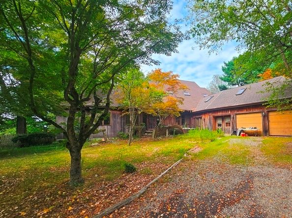 138 Merrimac Drive, Trumbull CT 06611