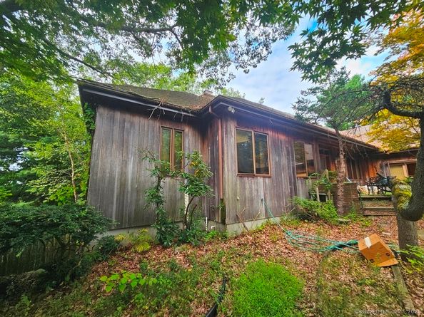 138 Merrimac Drive, Trumbull CT 06611