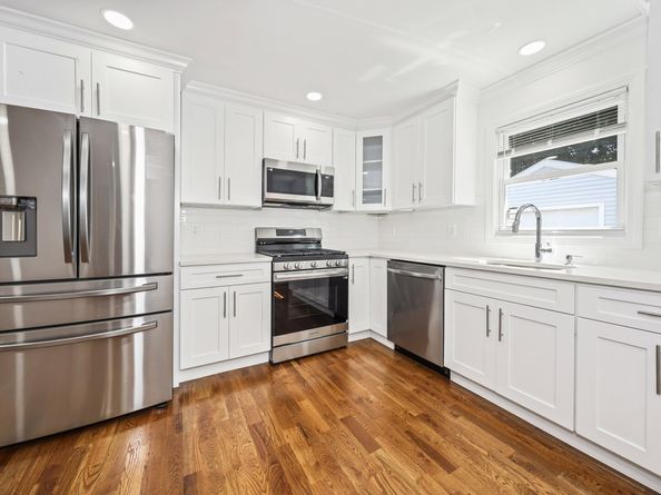 405 Ruth Street, Bridgeport CT 06606