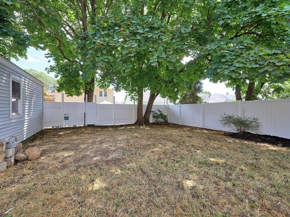 405 Ruth Street, Bridgeport CT 06606