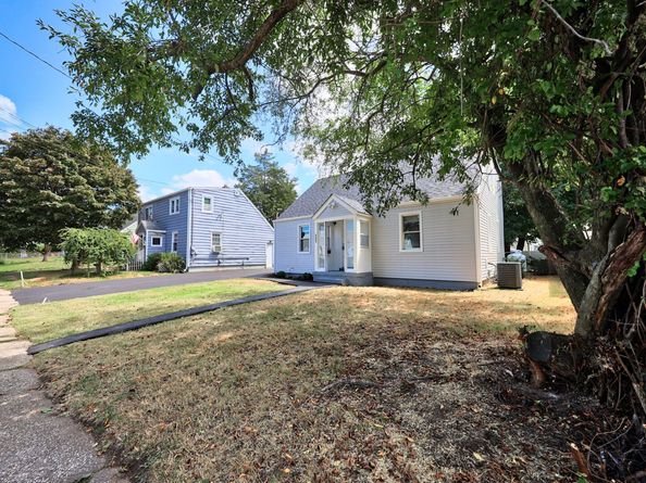 405 Ruth Street, Bridgeport CT 06606