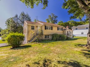 5 Random Road, Fairfield CT 06825