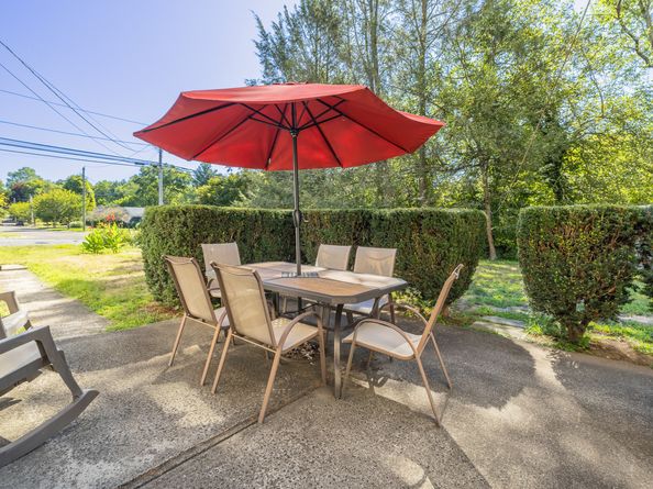 5 Random Road, Fairfield CT 06825