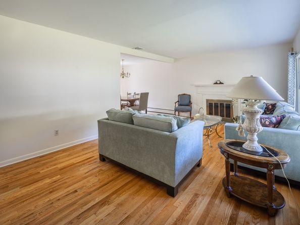 5 Random Road, Fairfield CT 06825