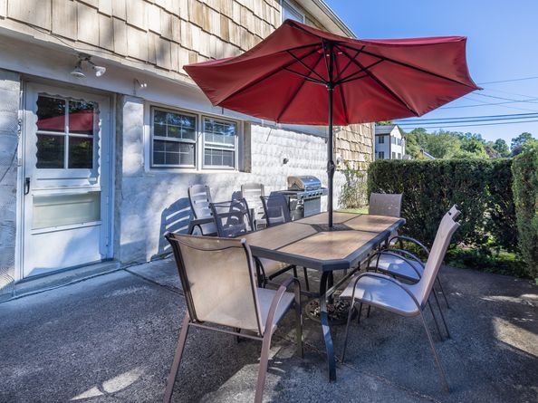 5 Random Road, Fairfield CT 06825
