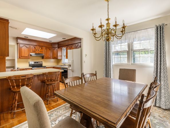 5 Random Road, Fairfield CT 06825