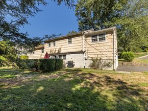 5 Random Road, Fairfield CT 06825