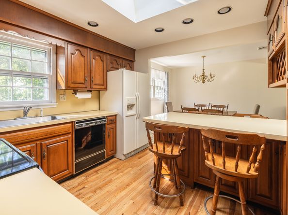 5 Random Road, Fairfield CT 06825