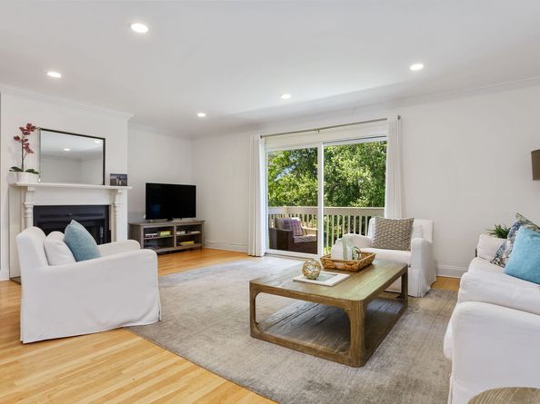 61 Seaview Avenue APT 70, Stamford CT 06902