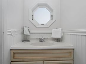 61 Seaview Avenue APT 70, Stamford CT 06902