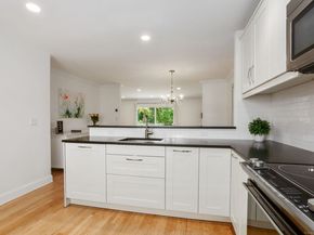 61 Seaview Avenue APT 70, Stamford CT 06902