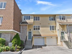 61 Seaview Avenue APT 70, Stamford CT 06902