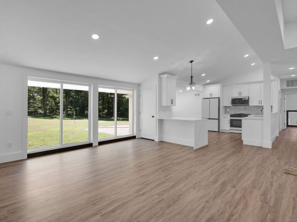 55 Harvest Ridge Road, Stratford CT 06614