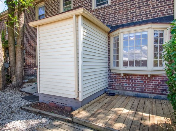 221 Alsace Street, Bridgeport CT 06604