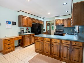 124 Bagburn Road, Monroe CT 06468