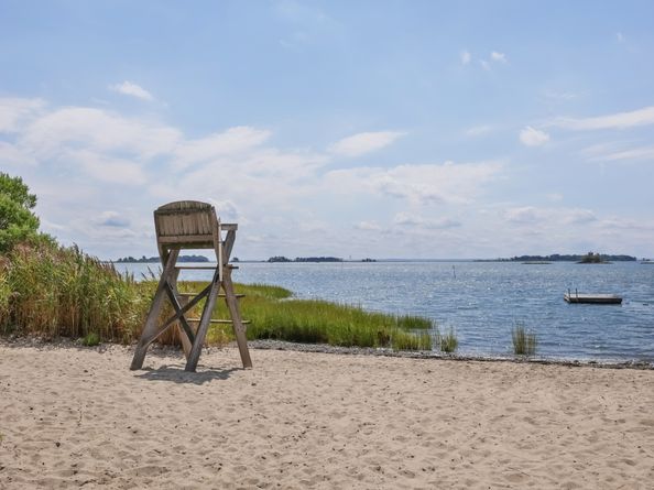 12 Outer Road, Norwalk CT 06854