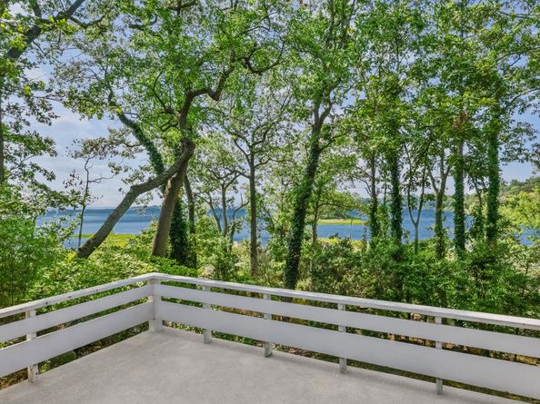 12 Outer Road, Norwalk CT 06854