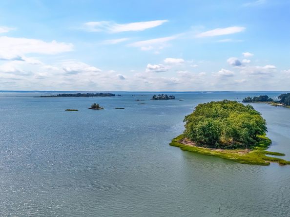 12 Outer Road, Norwalk CT 06854