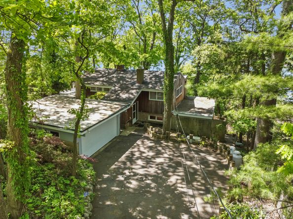 12 Outer Road, Norwalk CT 06854