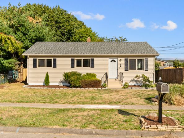 70 Guzzi Drive, Stratford CT 06615