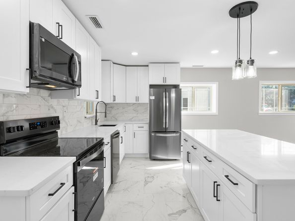 70 Guzzi Drive, Stratford CT 06615