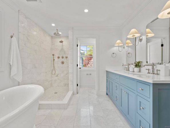 15 Barton Road, Fairfield CT 06824