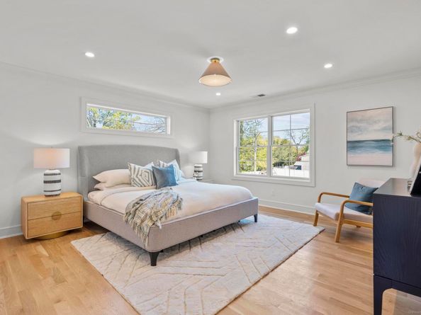 15 Barton Road, Fairfield CT 06824