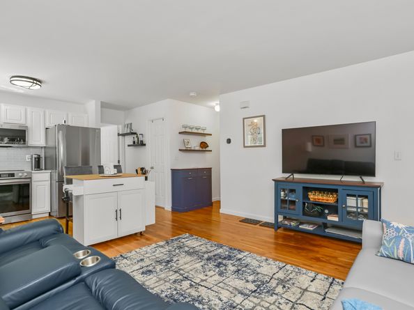 27 W Main Street APT 11, Norwalk CT 06851