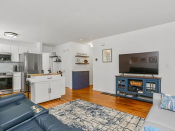 27 W Main Street