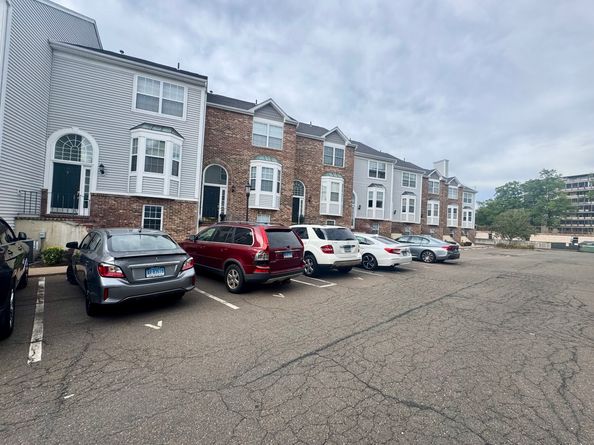 2612 North Avenue D7, Bridgeport CT 06604