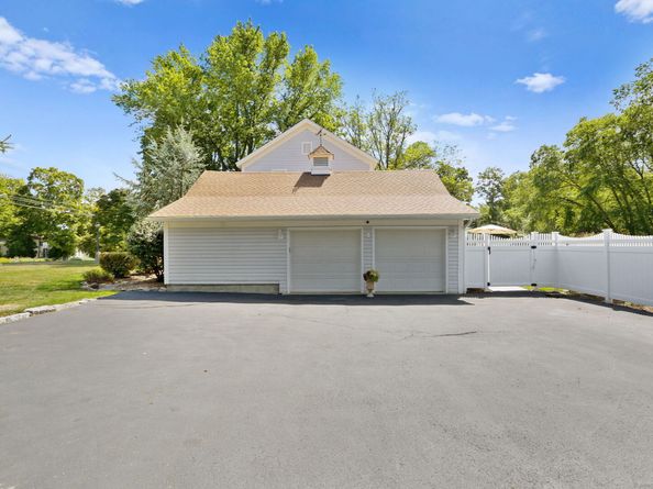 2 High Rise Road, Danbury CT 06811