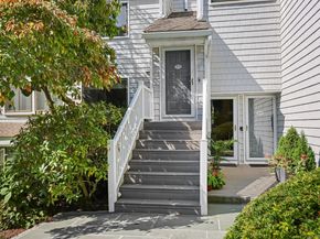171 Rowayton Woods Drive 171, Norwalk CT 06854