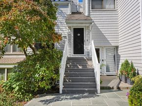 171 Rowayton Woods Drive 171, Norwalk CT 06854