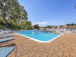 171 Rowayton Woods Drive 171, Norwalk CT 06854