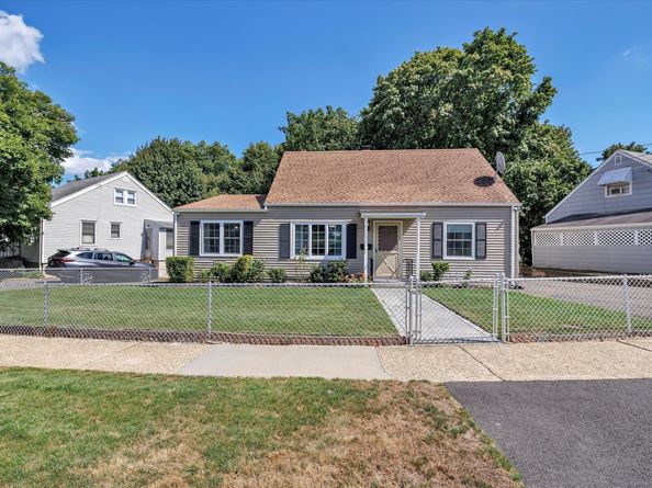 88 Knowlton Street, Stratford CT 06615