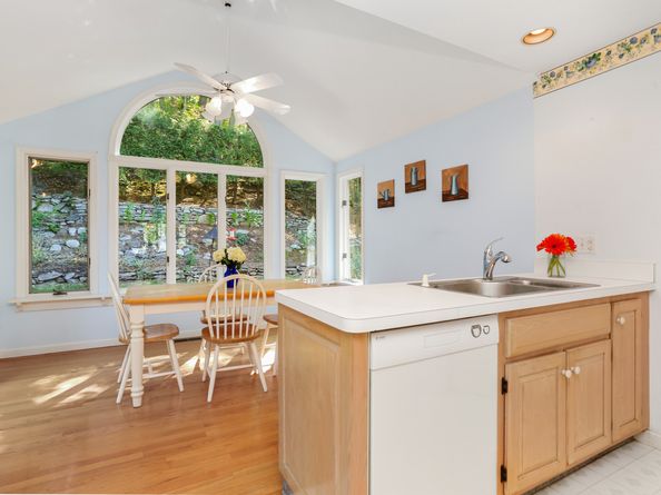 430 Nonopoge Road, Fairfield CT 06825