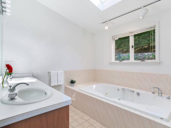 430 Nonopoge Road, Fairfield CT 06825
